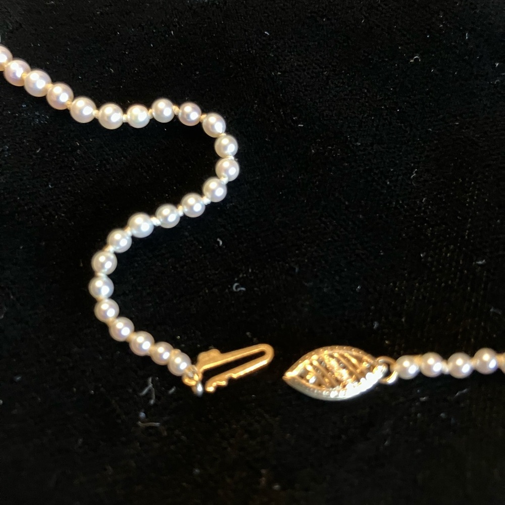 14 K CLASP AUTHENTIC CULTURED PEARL NECKLACE 18” long. - Picture 5 of 17